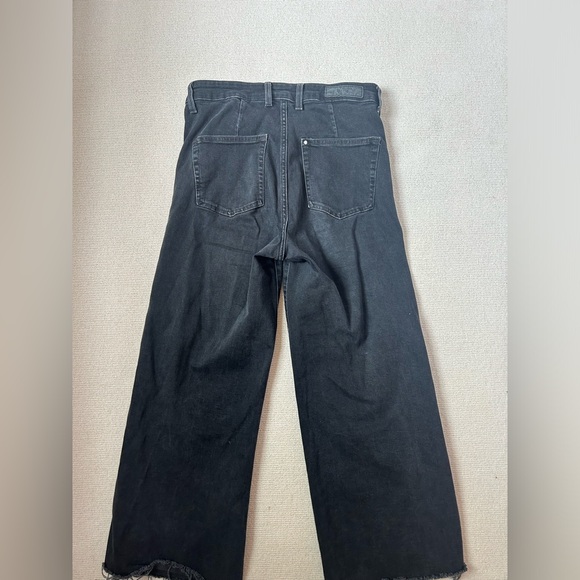 H&M Black High Rise Denim Jeans - Picture 2 of 2